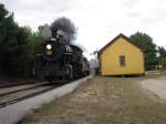 Conway Scenic Railroad 0-6-0 Dampflok #7470 am Conway Bahnhof.