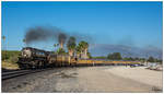 Union Pacific No 4014 Big Boy fährt bei den 150 Jahr Feierlichkeiten der Transkontinental Eisenbahn dem  The Great Race Across the Southwest  von San Bernardino nach Yuma, fotografiert bei der