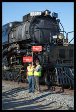 Union Pacific No 4014 Big Boy fährt bei den 150 Jahr Feierlichkeiten der Transkontinental Eisenbahn dem  The Great Race Across the Southwest  von San Bernardino nach Yuma.
