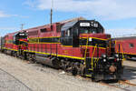 Mass Coastal Railroad 2012 und 2009 beim Depot in Hyannis, Massachusetts, USA am 28.05.2026.