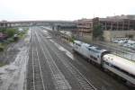 Amtrak Diesellok #58 (P42DC) kommt 27/5/2011 mit das  Pennsylvanian  Zug den Altoona Pennsylvania Bahnhof an.