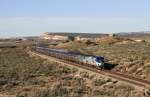 Amtrak 192 (GE P42DC) und 133 mit Zug 4 (Southwest Chief) am 01.04.2015 bei Manuelito, New Mexico.