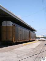 Autotransportwagen der TTGX # 922208 mit Beschriftung der CSX. Aufgenommen am 23. September 2008 in Charleston, South Carolina.