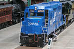 EMD GP-30 # 2233 der Conrail. Ausgestellt im Railroad Museum of Pennsylvania in Strasburg, Pennsylvania / USA, 17. Mai 2018.