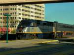 Schiebelok am Schluss eines Wendezuges von Amtrak California bei der Ausfahrt aus dem Bahnhof Emeryville (n�rdlich von Oakland, Kalifornien) nach Bakersfield (10.03.2005)