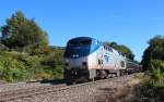 6.10.2015 Cold Spring, NY. Amtrak-Genesis 712 mit Empire Service nordwärts auf Gleis der Gegenrichtung