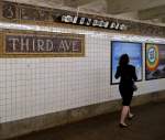 SUBWAY PEOPLE II: in der New Yorker Station  Third Avenue .