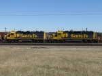 Die BNSF Loks 2781 und 6935 sind am 6.2.2008 in Somerville (Texas) abgestellt.