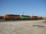 Diese vier BNSF Loks sind am 9.2.2008 in Galveston (Texas) abgestellt: 2346 (GP28-2, trgt die alte BNSF Lackierung), 2336 (GP38-2, trgt noch die grne BN Lackierung), 6854 (SD40-2, trgt die alte