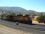 Ein Gterzug aus Richtung Bakersfield am Tehachapi - Pass