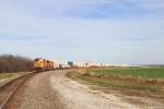 BNSF 5147 (GE C44-9W) und drei weitere Loks mit Güterzug am 25.12.2014 bei Gainesville.