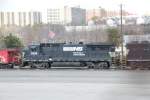 Norfolk Southern #3536 (B32-8) steht 4/3/2011 in Alexandria Virginia.