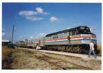 Ein AMTRAK Fernreisezug Richtung Sden macht einen kurzen Halt in Winterhaven (Florida). Nov. 1991
(Gescanntes Foto)