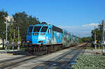 828 approaches Deerfield Beech whilst working TriRail train P619, 0900 Mangonia Park - Miami Airport, 21 Nov 2017