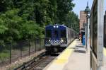 20.6.2012 Brewster, NY. Ein neuer(rer) Zug Richtung NYC Grand Central bei der Einfahrt. Gebaut von Bombardier. 