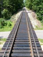 Aber hier hat man die Brcke wirklich gut unter den Gleisen versteckt (Chattanooga, 30.5.09)! Auch mal die Satellitenansicht auf der Karte ansehen...