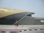 Die Haltestelle Emirate Towers der Dubai Metro am 24.7.2010 seitlich  fotographiert