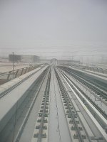 Das Gleis der Dubai Metro im Juli 2010.