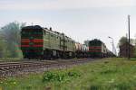 2TE10M - 3547 und 2850 im Bahnhof Naujene (09.05.2009)