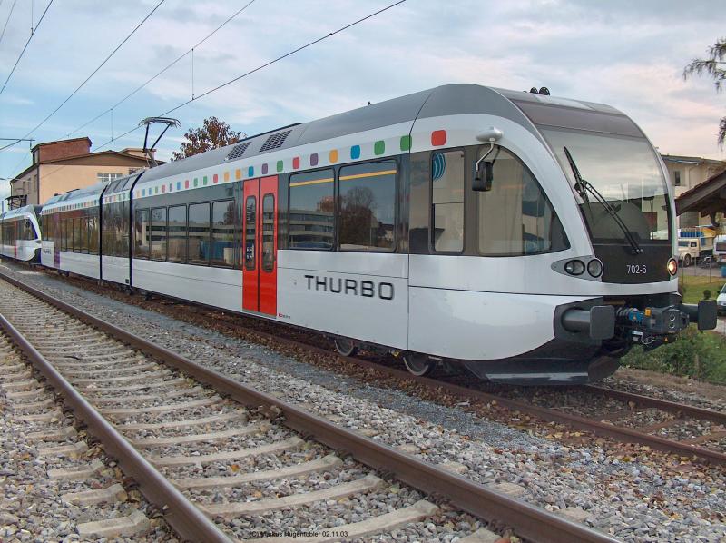 Thurbo GTW 2/6 RABe 526 702-6 abgestellt am 02.11.03 in Kreuzlingen 