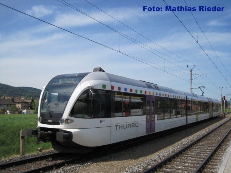 Thurbo GTW in Stein am Rhein auf dem Weg nach Rorschach, am 26.04.09