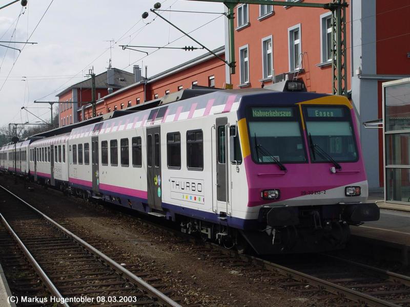 Thurbo Steuerwagen 29-33 213-2 am 08.03.2003 in Singen (Htw)