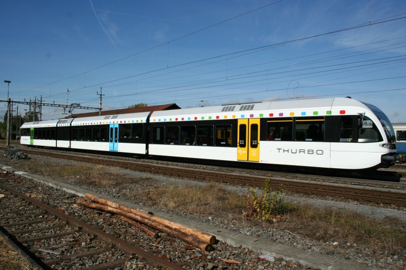 THURBO Triebwagen 526 761-2 am 5.10.2008 in Etzwilen.
