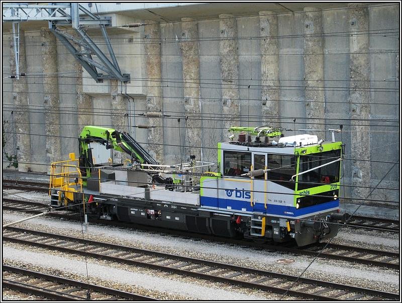 Tm 235 208 der BLS fuhr am 23.07.2008 im Bahnhof von Spiez nur so hin und her - so sah es fr mich als unbeteiligten Beobachter aus. 