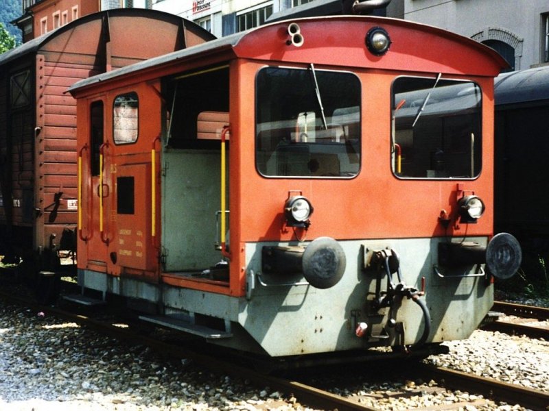 Tm 70 der BLS auf Bahnhof Interlaken West am 18-7-1995. Bild und scan: Date Jan de Vries.