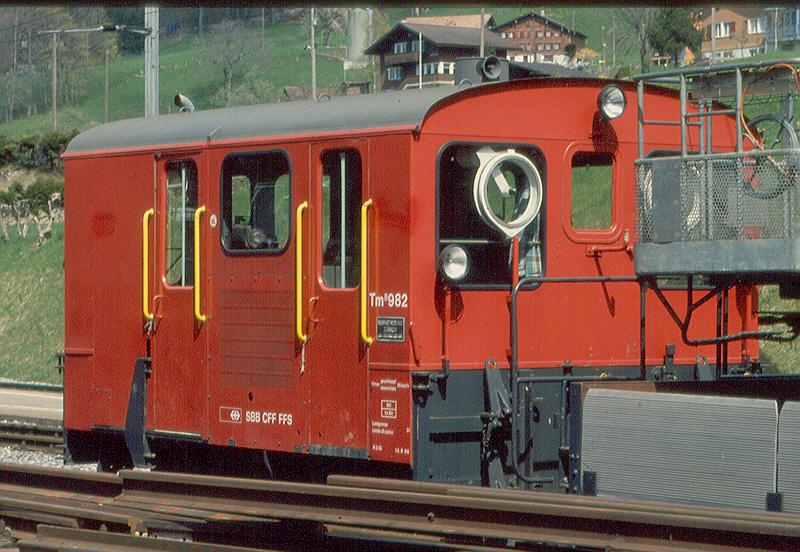 Tm II  982 ( SBB-Brnig )
25.04.04 Lungern