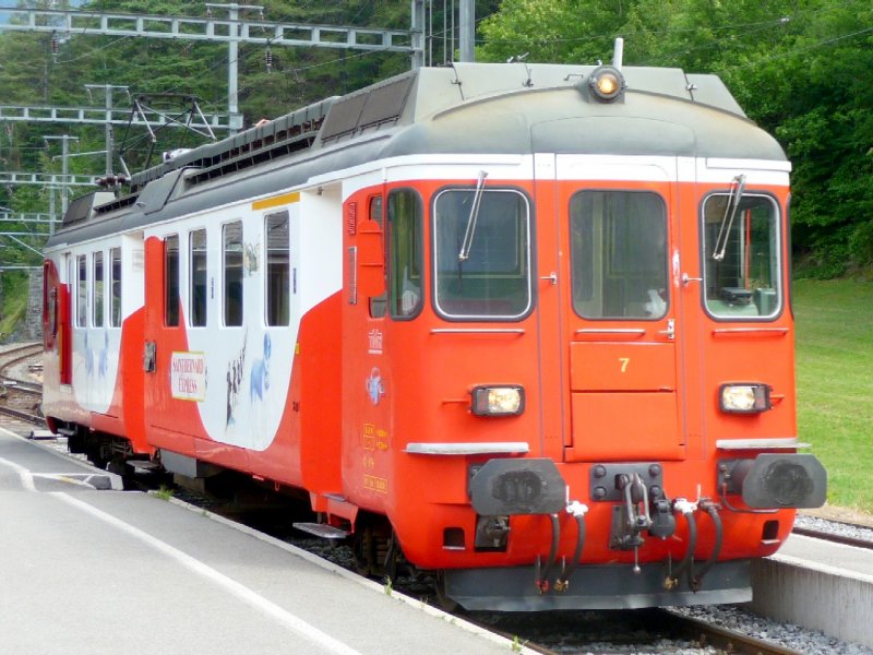 TMR 1435 mm - Triebwagen ABDe 4/4 537 507-6 im Bahnhof von Sembrancher am 01.09.2008