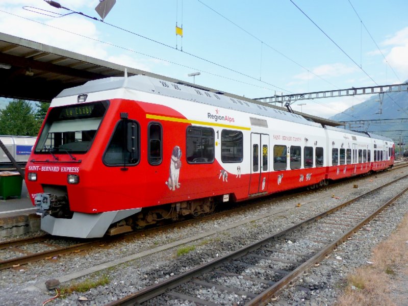 TMR 1435 mm - Triebzug RABe 527 513-6 im TMR Bahnhofsteil von Martigny am 01.09.2008