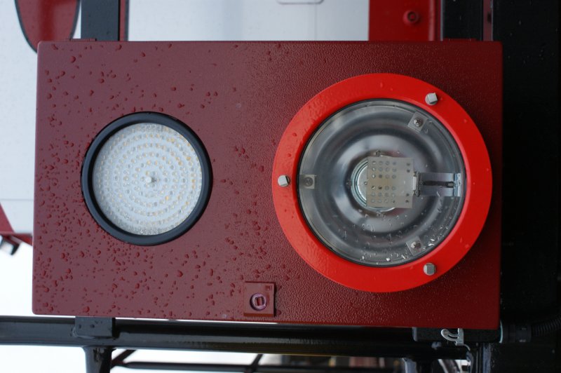 Top moderne Lichttechnik der SGL V 150.05 von Alstom. Baujahr 09.08 und somit richtig neu. Ihr msst nur euren Bildschirm um 90 Grad nach rechts drehen, damit es perfekt ist ;-) Die roten LED`s sind ber dem Scheinwerfer