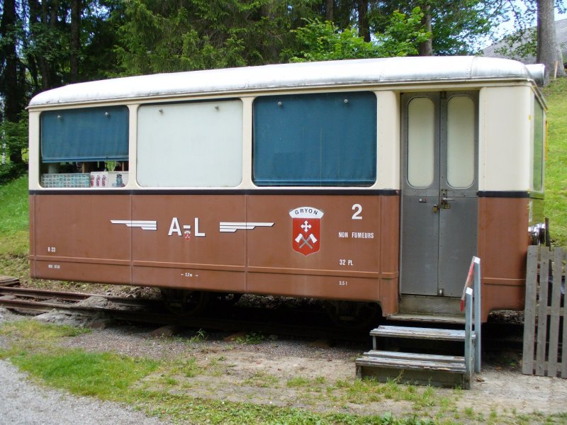 TPC / AL - Abgestellter Personenwagen B 23 ( Dient als Magazin fr den Vaper Parc in Gryon )am 29.07.2007
