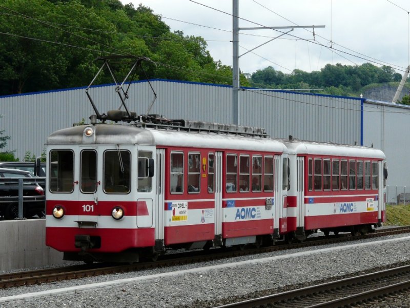 TPC / AOMC - Regionalzug mit Be 4/4 101 mit Bt 132 unterwegs bei  Aigle am 07.06.2008