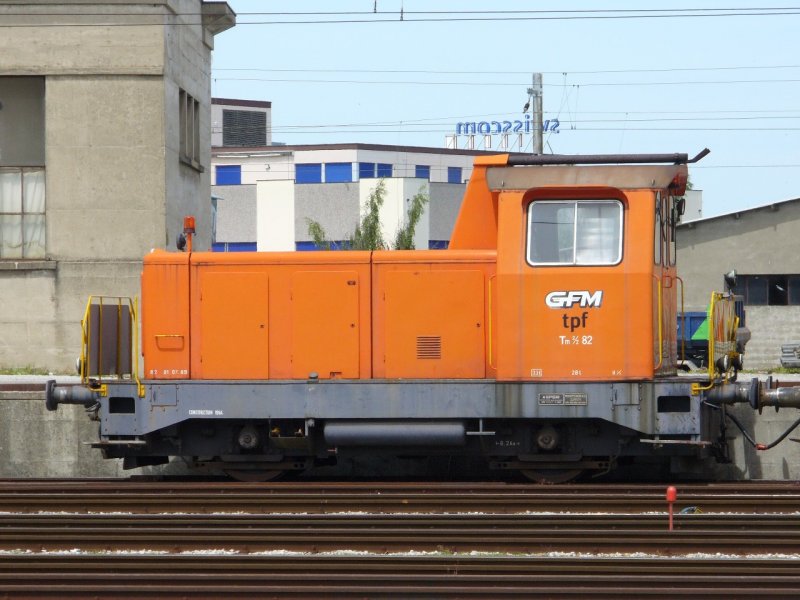 tpf - Diesel Rangierlok Tm 2/2  82 Abgestellt im Bahnhof von Bulle am 24.06.2007