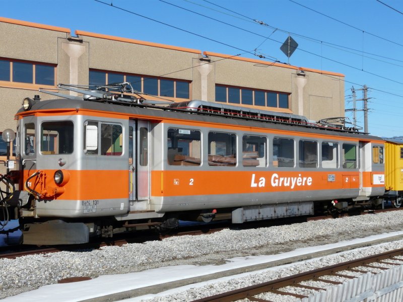 tpf - Triebwagen Be 4/4 131 vor dem Werkstttegebude in Bulle am 28.02.2009