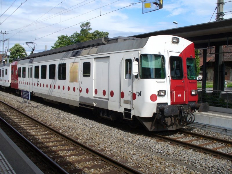 tpf - Triebwagen RBDe 4/4 567 172 in Murten am 06.07.2008
