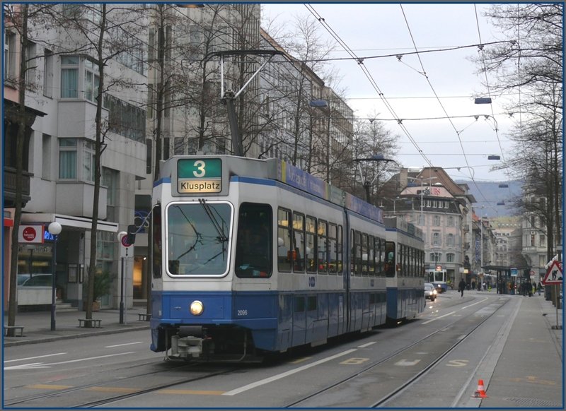 Tram 2000 Nr 2096 beim Hauptbahnhof in Zrich. (18.03.2008)