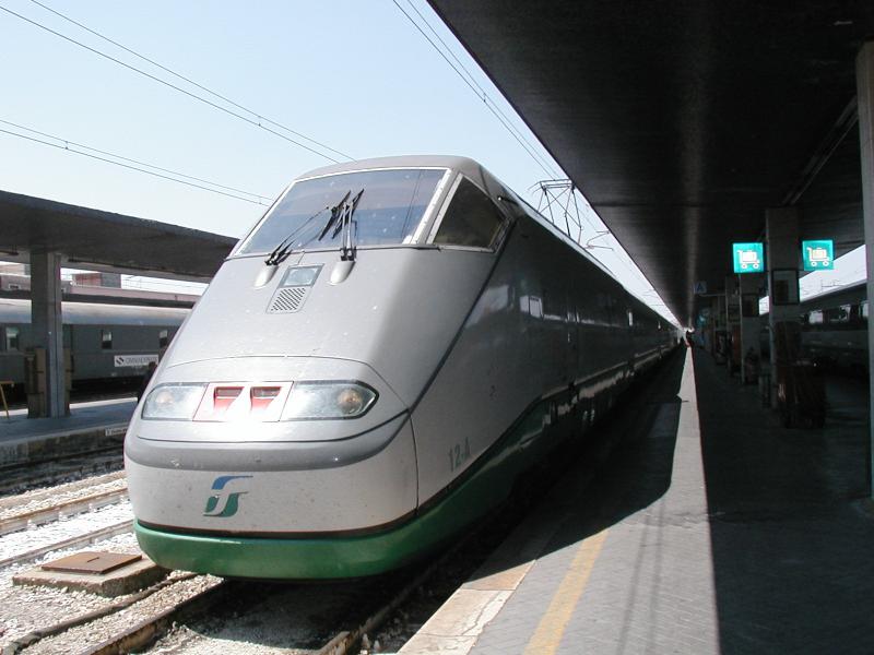 Trenitalia,ETR 500  Eurostar  am 20.05.04 in Venezia/S.Lucia