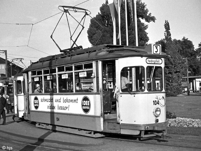 Triebwagen 104 am Hauptbahnhof (20. Juni 1965)