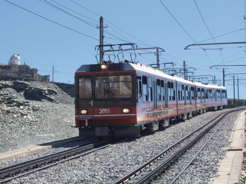 Triebwagen 3051 und 3053 fahren in Richtung Zermatt zwischen Gornergrat und Rotenboden. 06.08.07