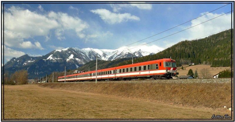 Triebwagen 4010 008 mit Steuerwagen 6010 022 voran fhrt als IC 515 von Innsbruck nach Graz.
St.Michael 16.2.2008