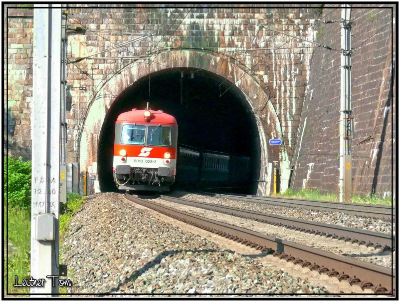 Triebwagen 4010 mit Steuerwagen 6010 025 voran durchfhrt den Annabergtunnel in der Nhe von St.Michael i.d.Steiermark