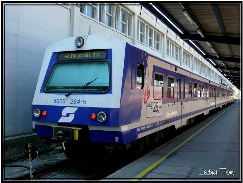Triebwagen 4020 mit Steuerwagen 6020 264-5  Wien S�dbahnhof am 28.4.2007