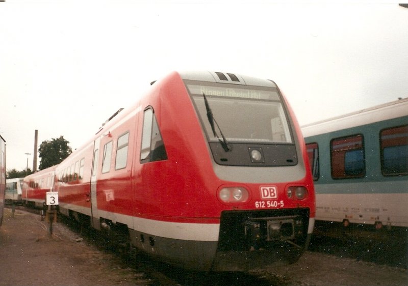 Triebwagen 612 540 im Oktober im Heimat-Bh Kaiserslautern.