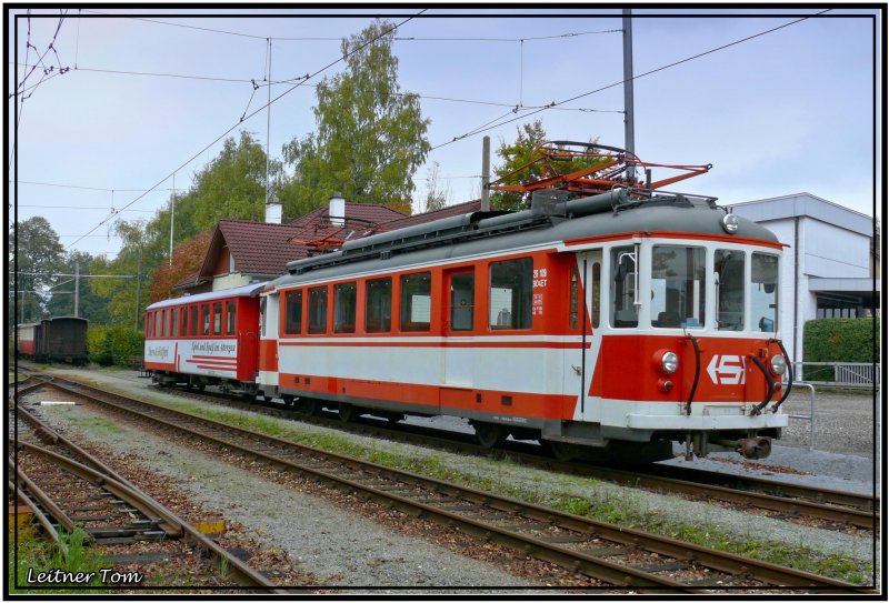 Triebwagen BD4 ET der Fa. Stern&Hafferl steht im Bahnhof Attersee
13.10.2007