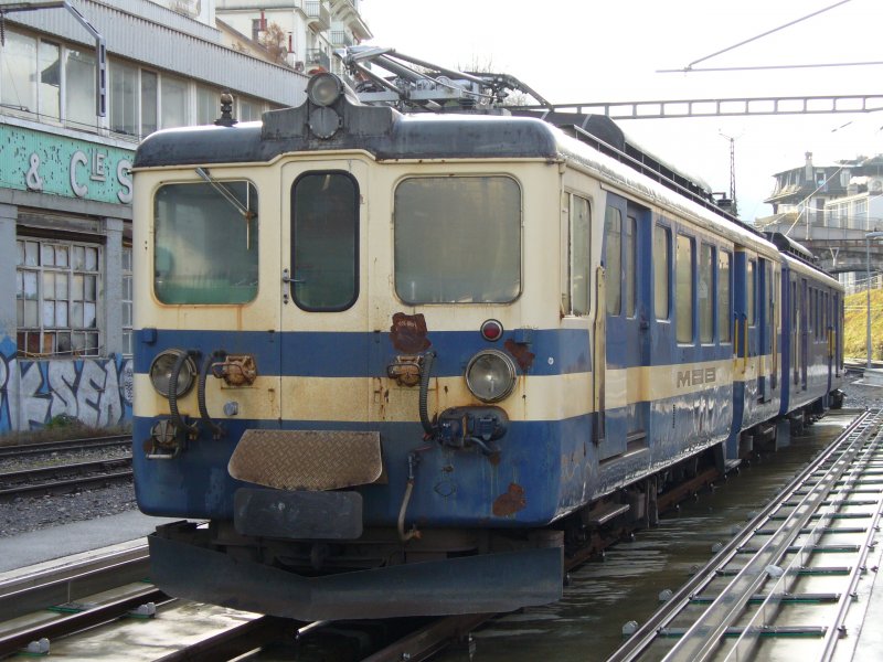 Triebwagen BDe 4/4 3005 Abgestellt im MOB Bahnhofsareal von Montreux am 31.12.2006