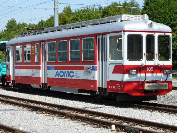 Triebwagen Be 4/4 105 der AOMC ( Neu TPC ) im  Depotareal auserhalb von Aigle am 30.07.2006