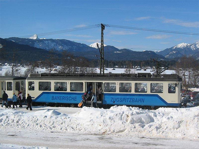 Triebwagen Beh 4/4 309 der Zugspitzbahn an der Station Alpspitz-/ Kreuzeckbahn am 8.2.2005